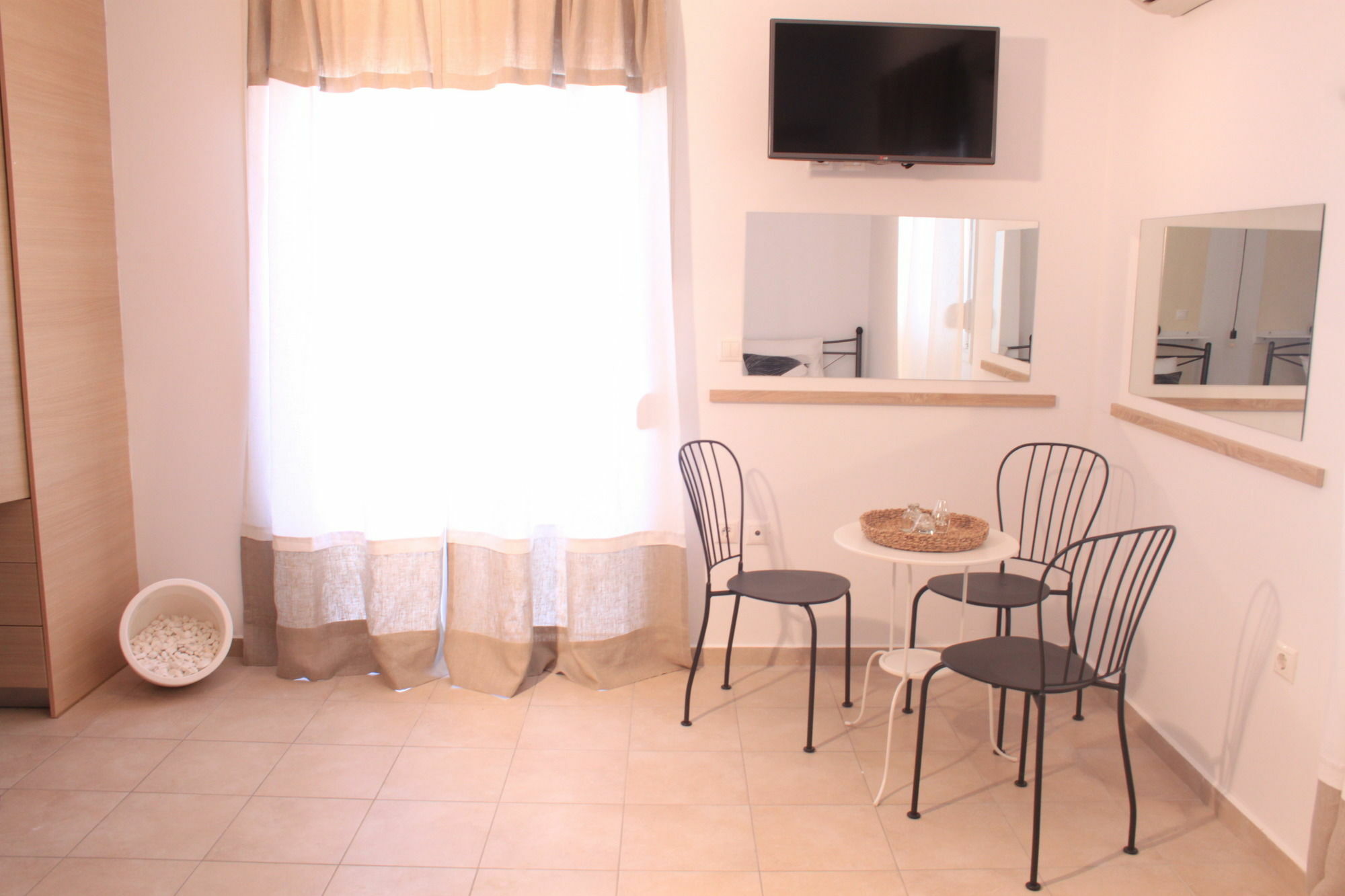 Krinis Apartments Rhodes City Екстериор снимка