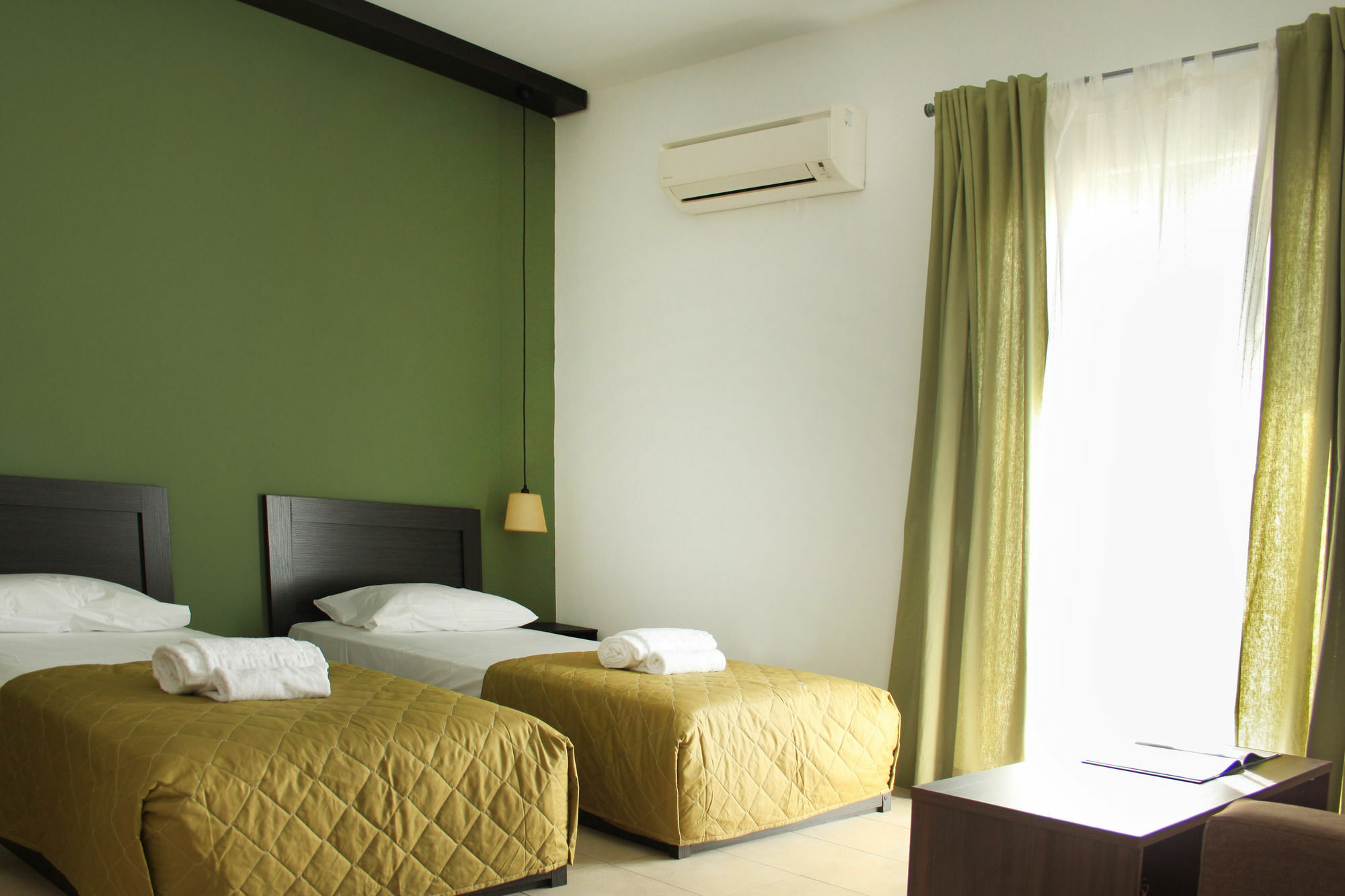 Krinis Apartments Rhodes City Екстериор снимка