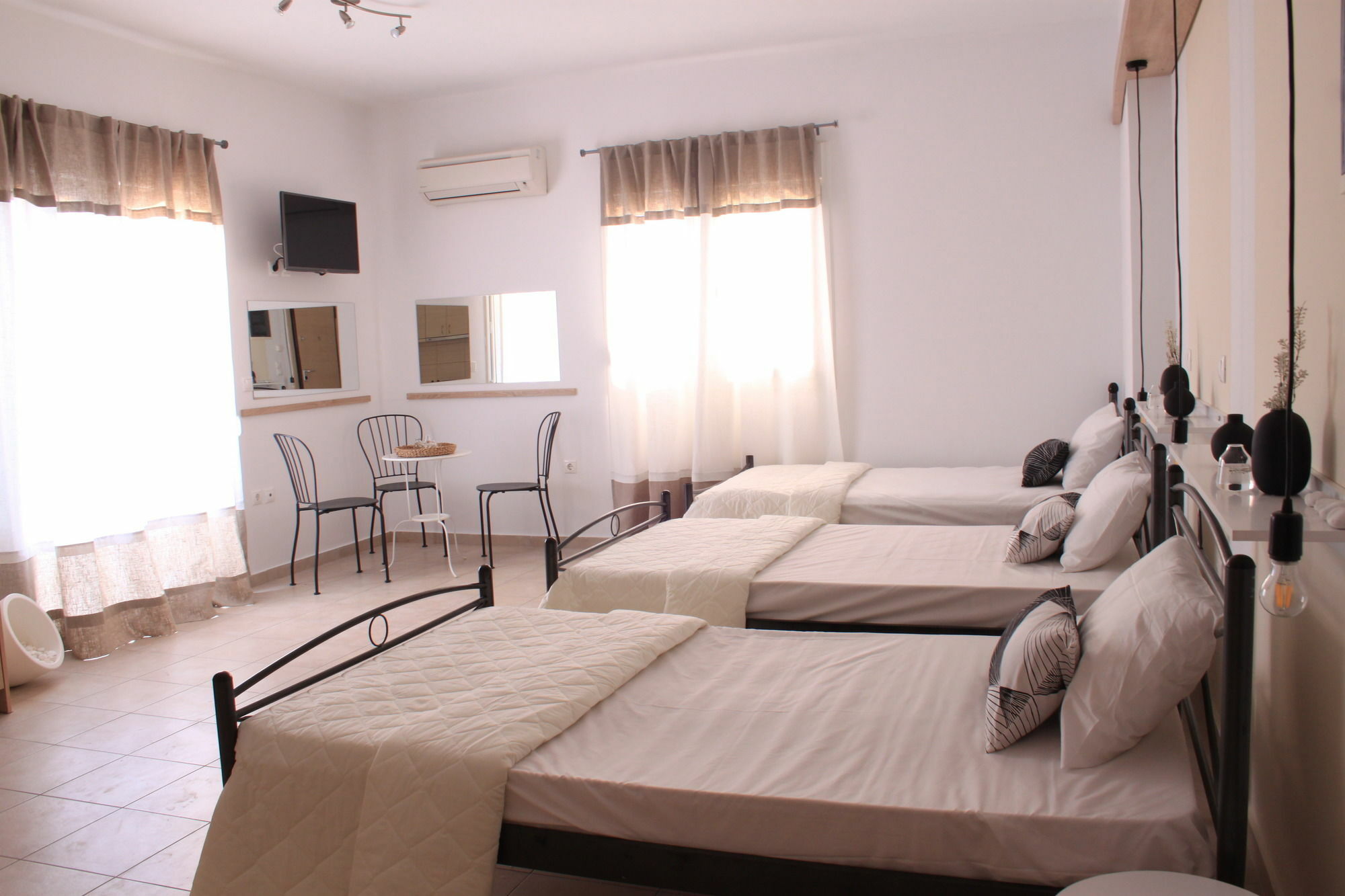 Krinis Apartments Rhodes City Екстериор снимка