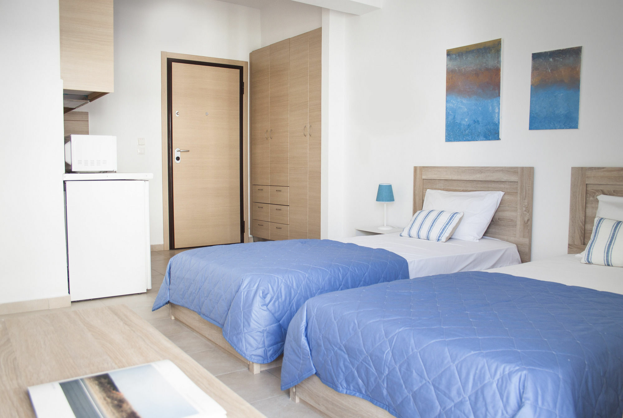 Krinis Apartments Rhodes City Екстериор снимка